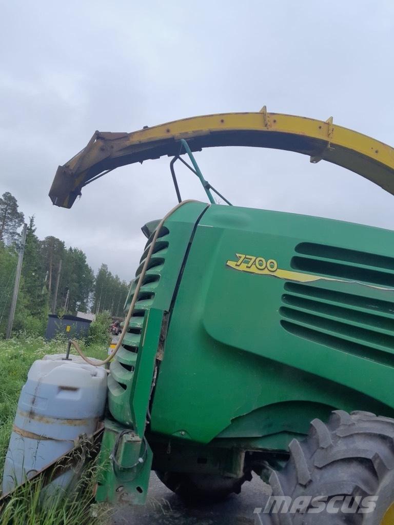 John Deere 7700 Forage harvesters