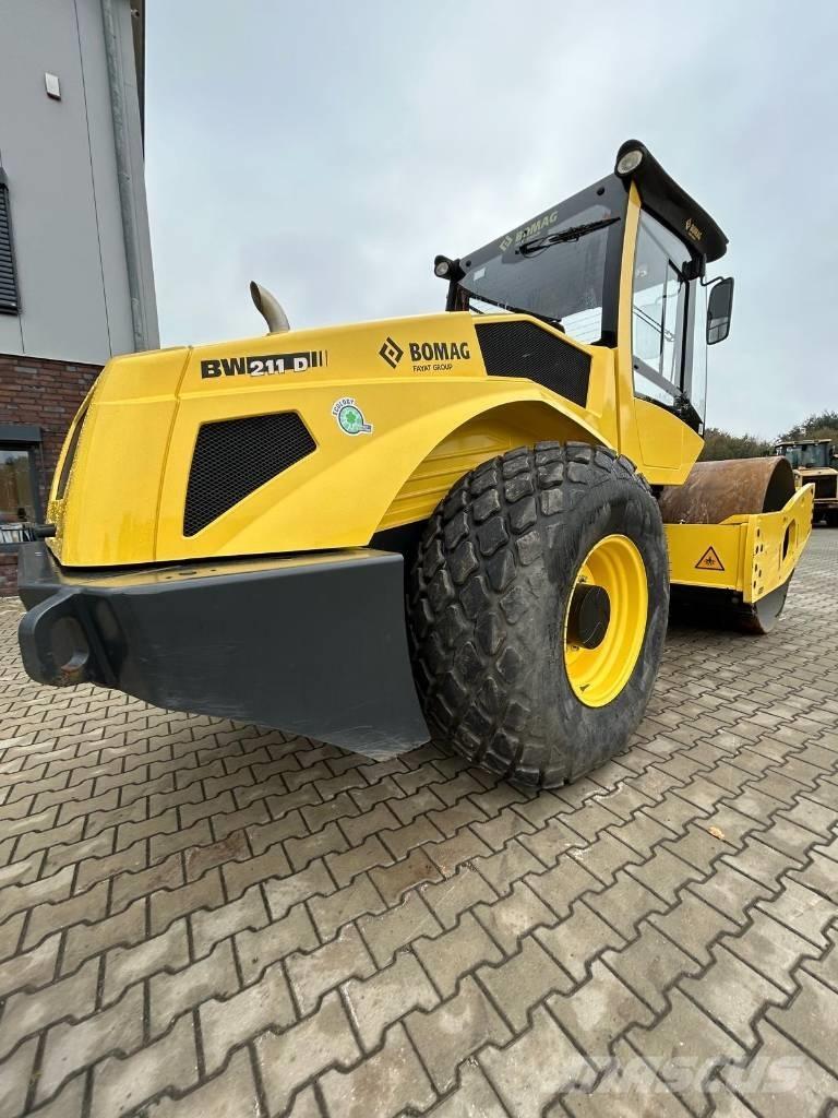 Bomag BW 211 D-5 Single drum rollers
