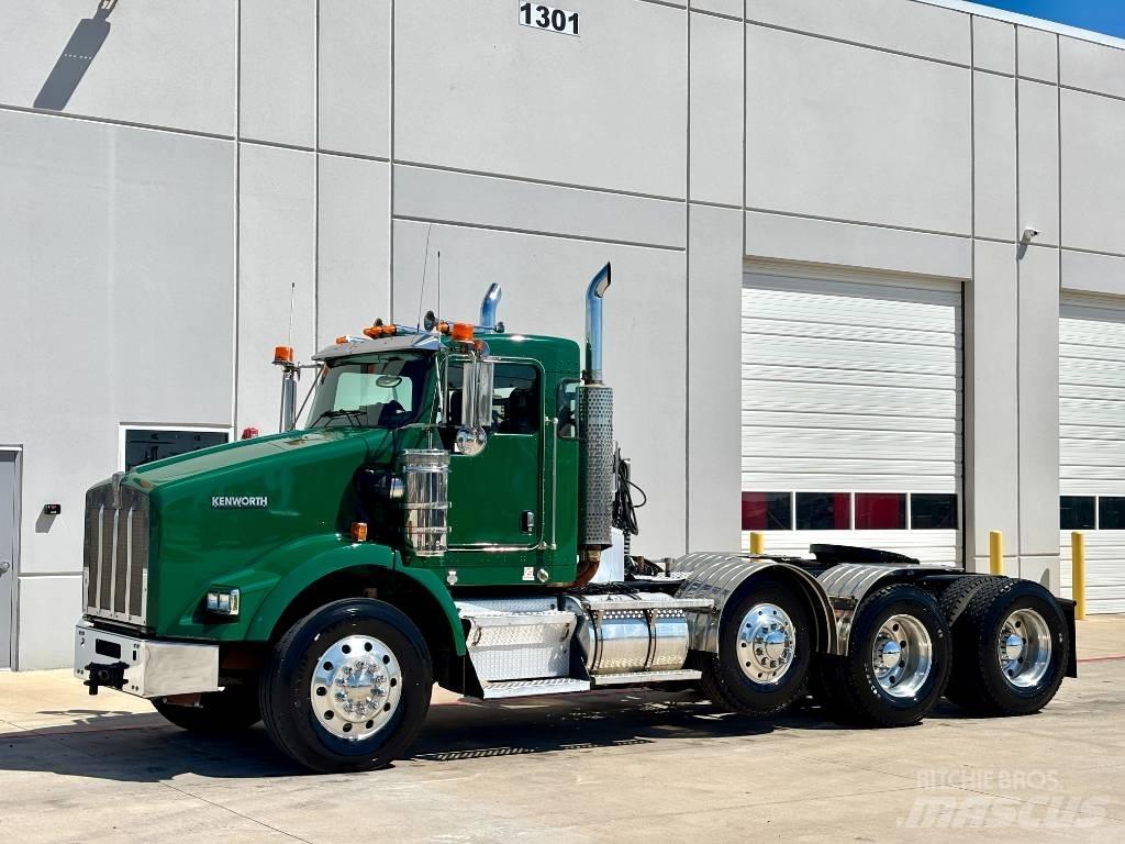 Kenworth T 800 Prime Movers