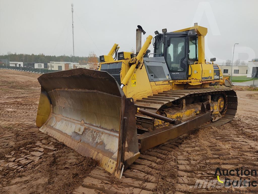 Komatsu D85PX-15 Crawler dozers