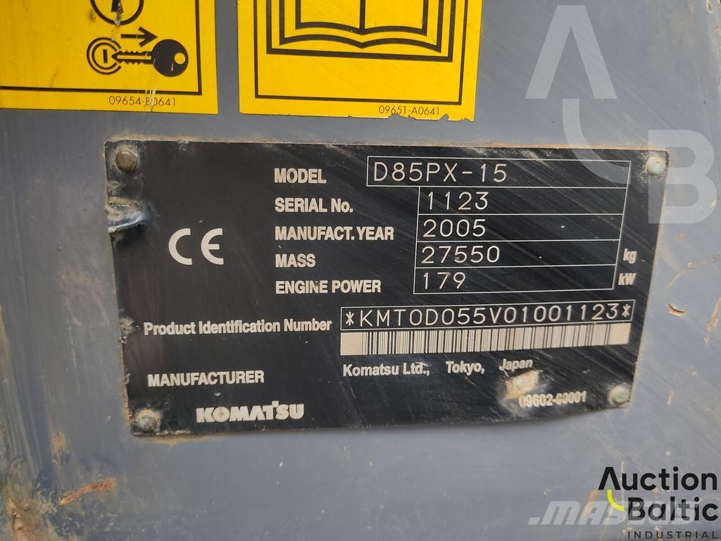 Komatsu D85PX-15 Crawler dozers