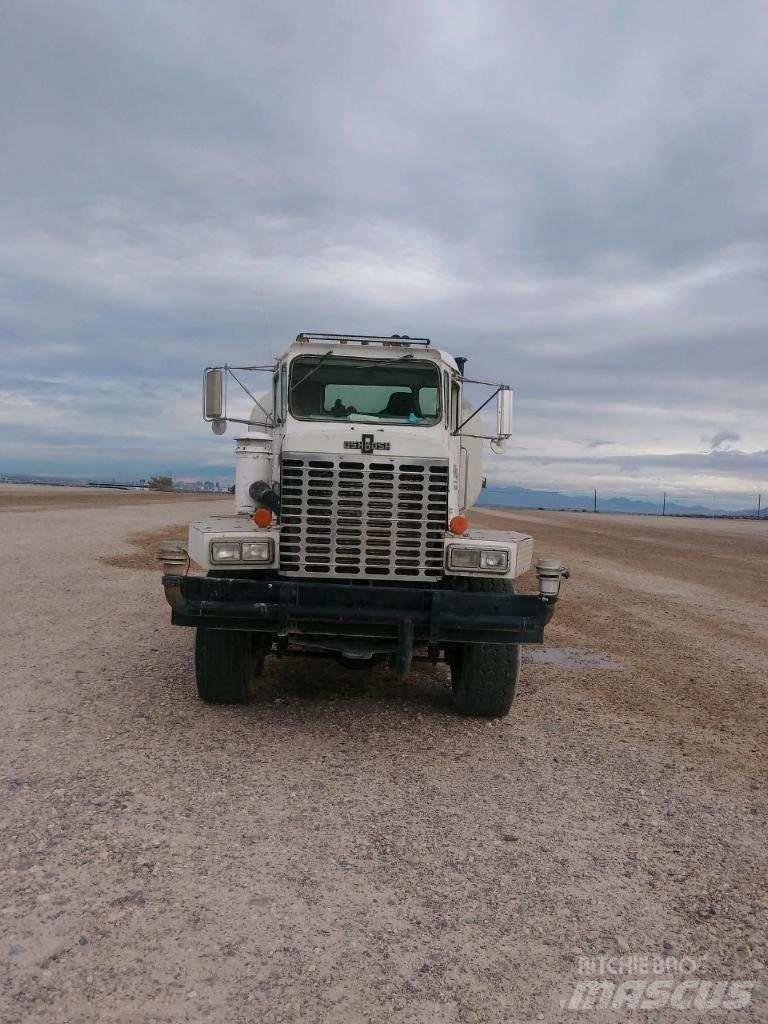 Oshkosh 6000 Water bowser