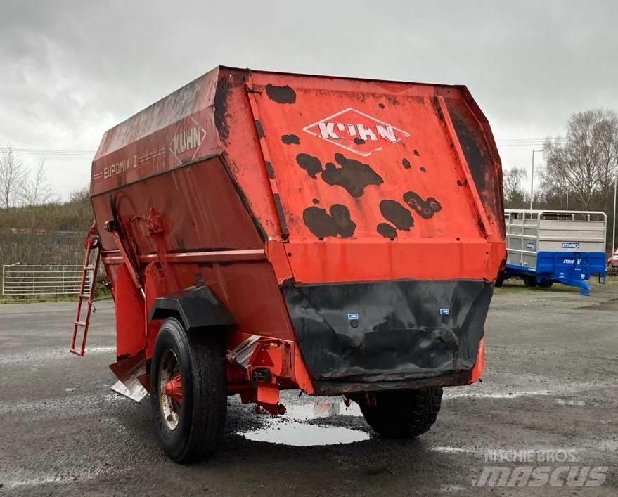 Kuhn EuroMix II 1460 Feed mixer