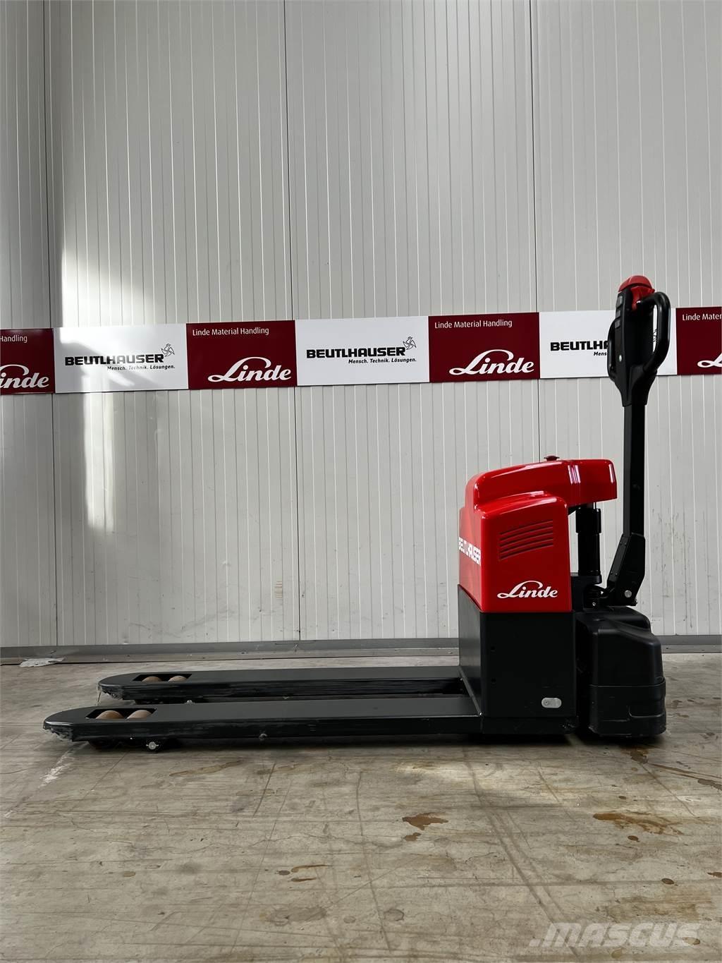 Linde MT15 Pedestrian stacker