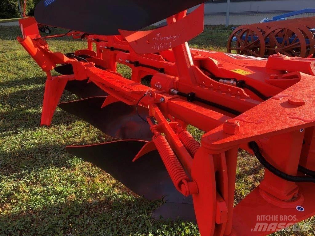 Kuhn VM 153 5 Plows