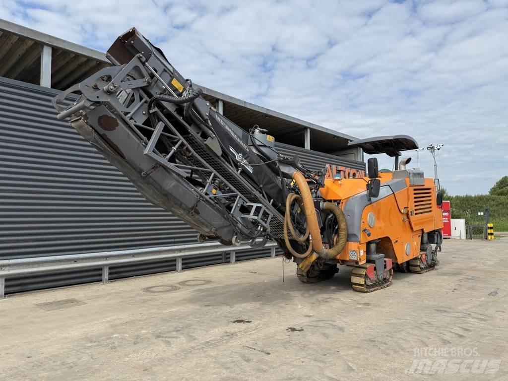 Wirtgen W 100 FI Asphalt cold milling machines