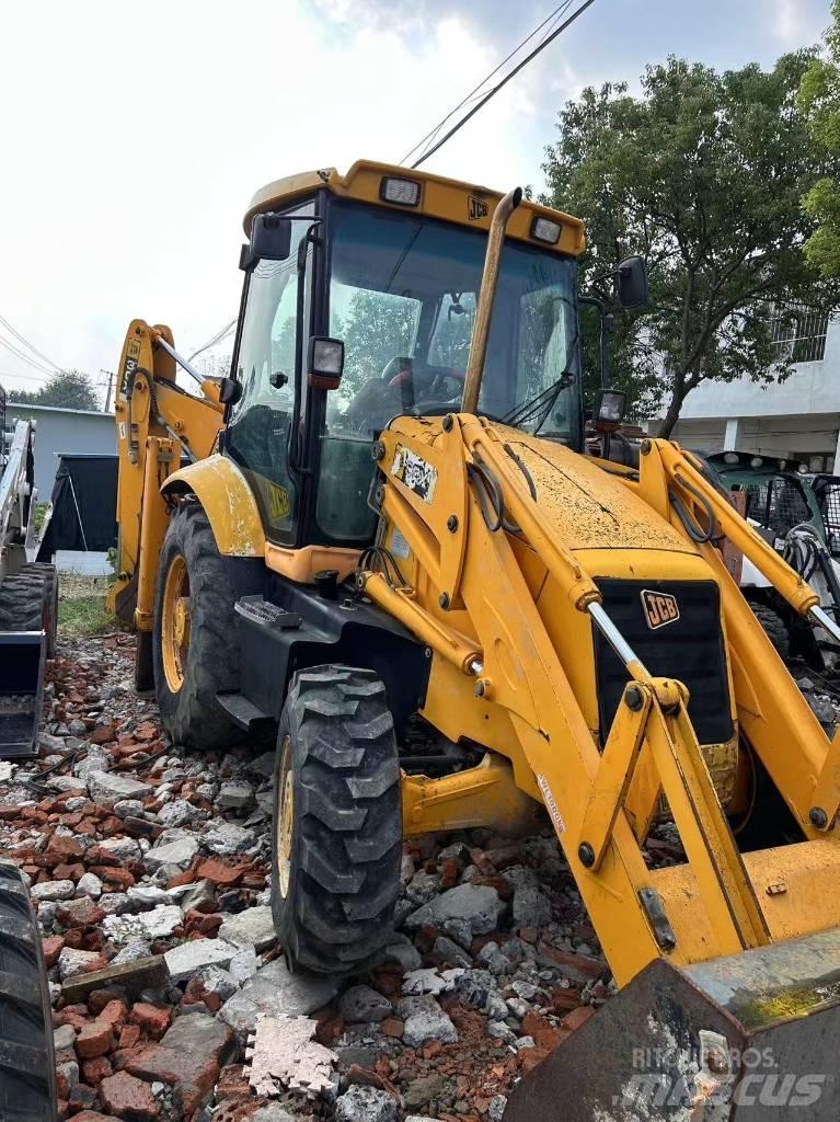 JCB 3 CX Backhoe