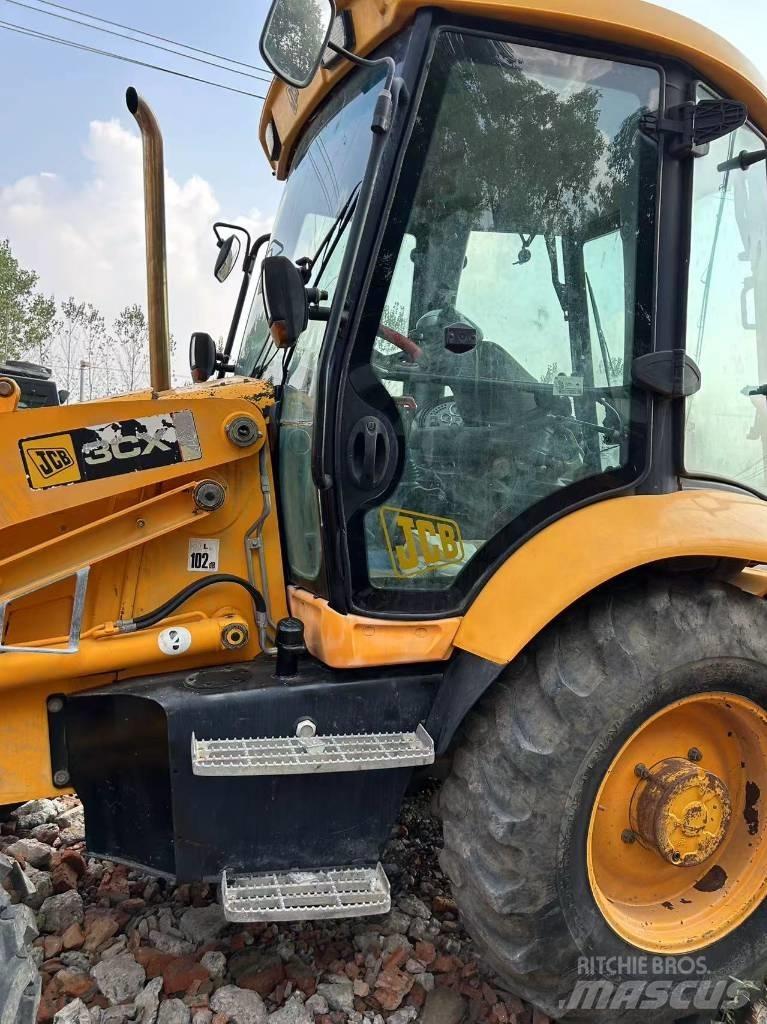 JCB 3 CX Backhoe