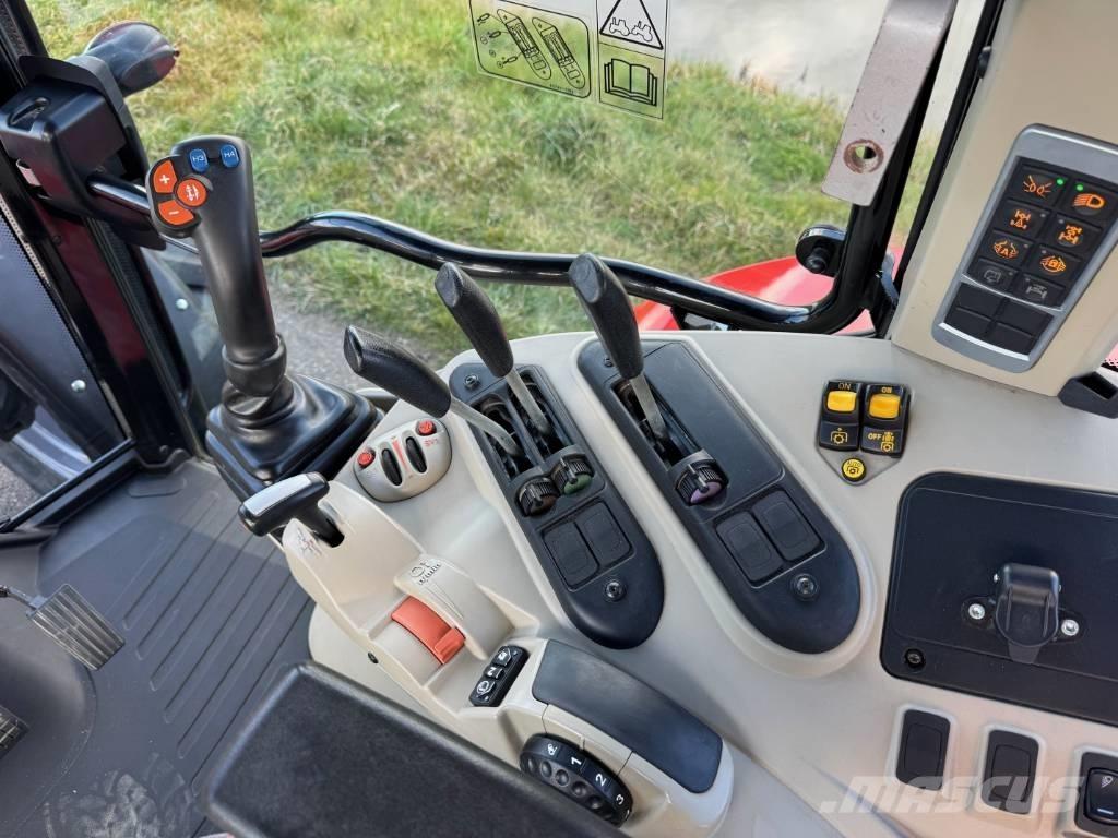 Massey Ferguson 5609 Tractors