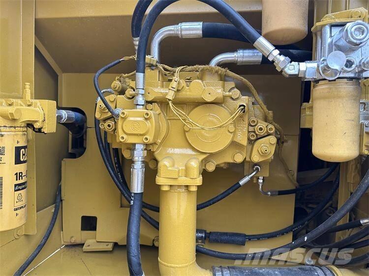 CAT 326D Crawler excavators