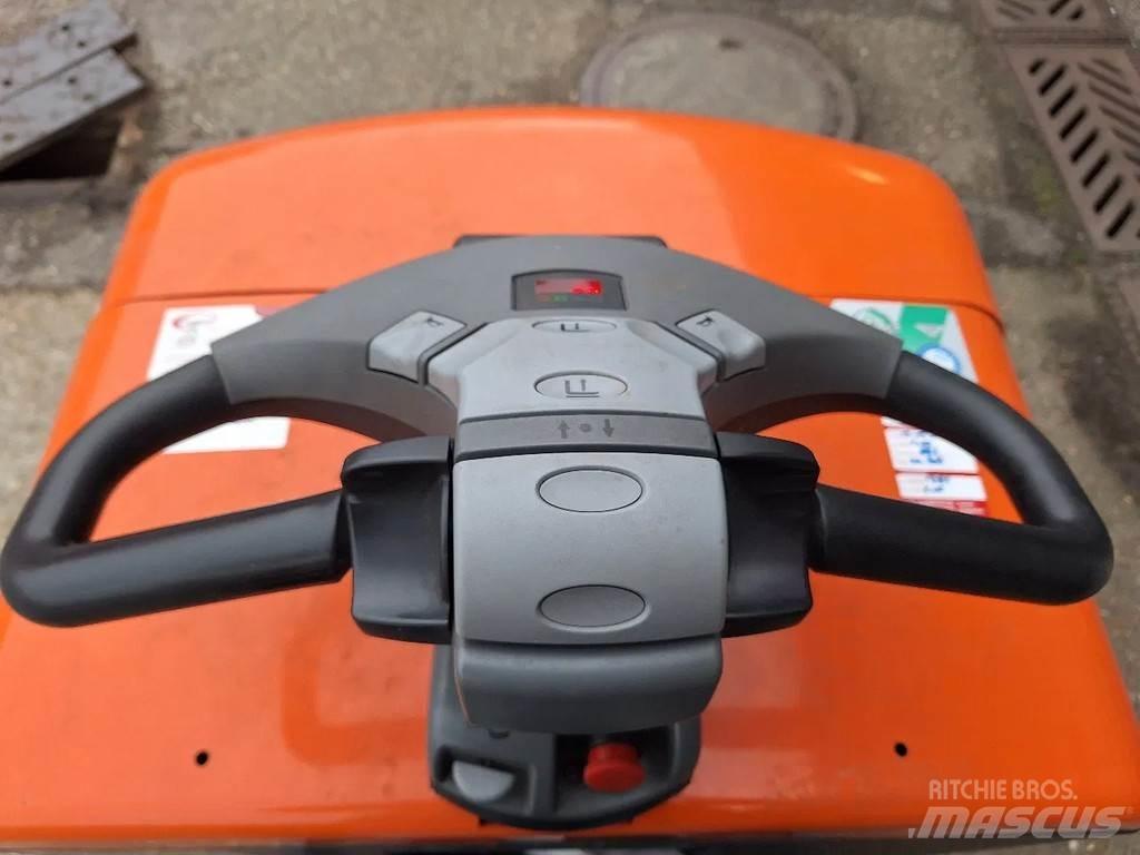 BT OSE120CB Medium lift order picker