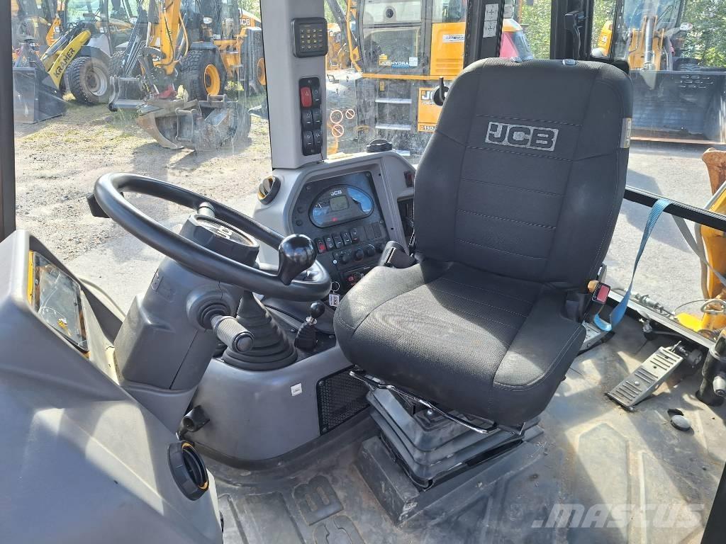 JCB 3 CXE Compact Backhoe