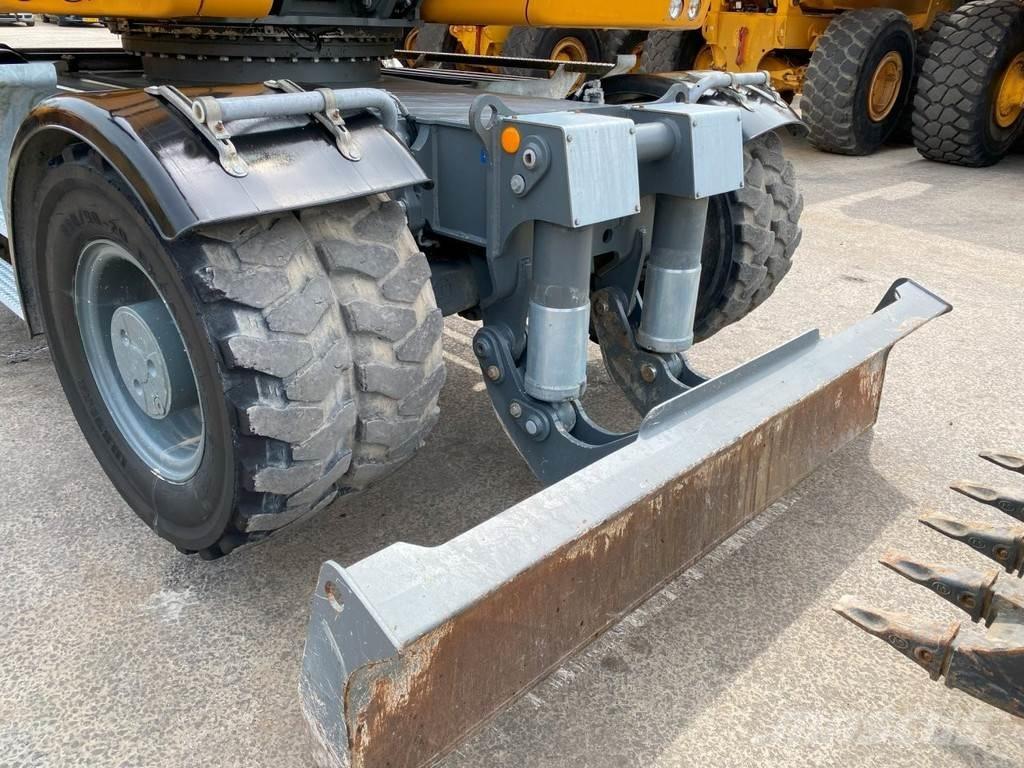 Liebherr A914 NVT Wheeled excavators