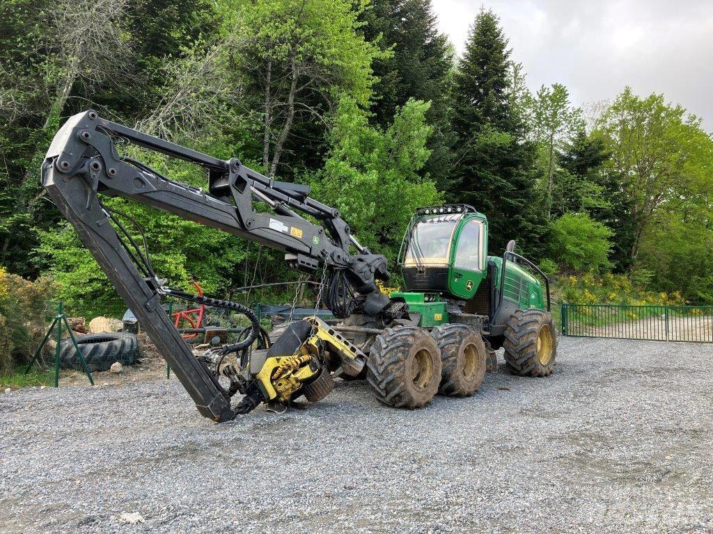 John Deere 1270G Harvesters