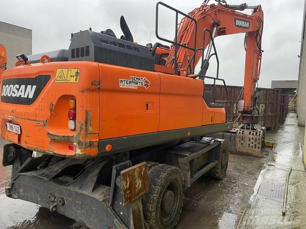 Doosan DX 210 W - 5 Wheeled excavators