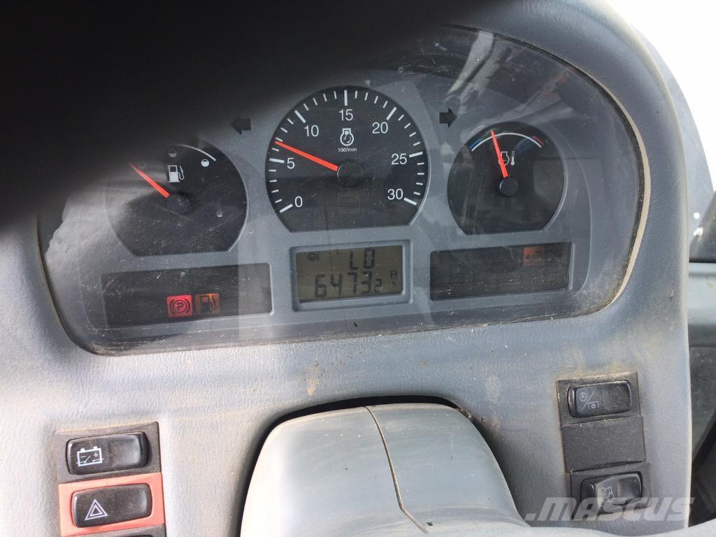 Valtra N123 Tractors