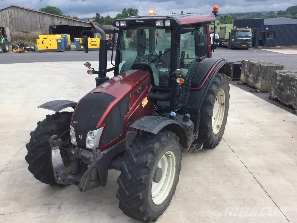 Valtra N123 Tractors
