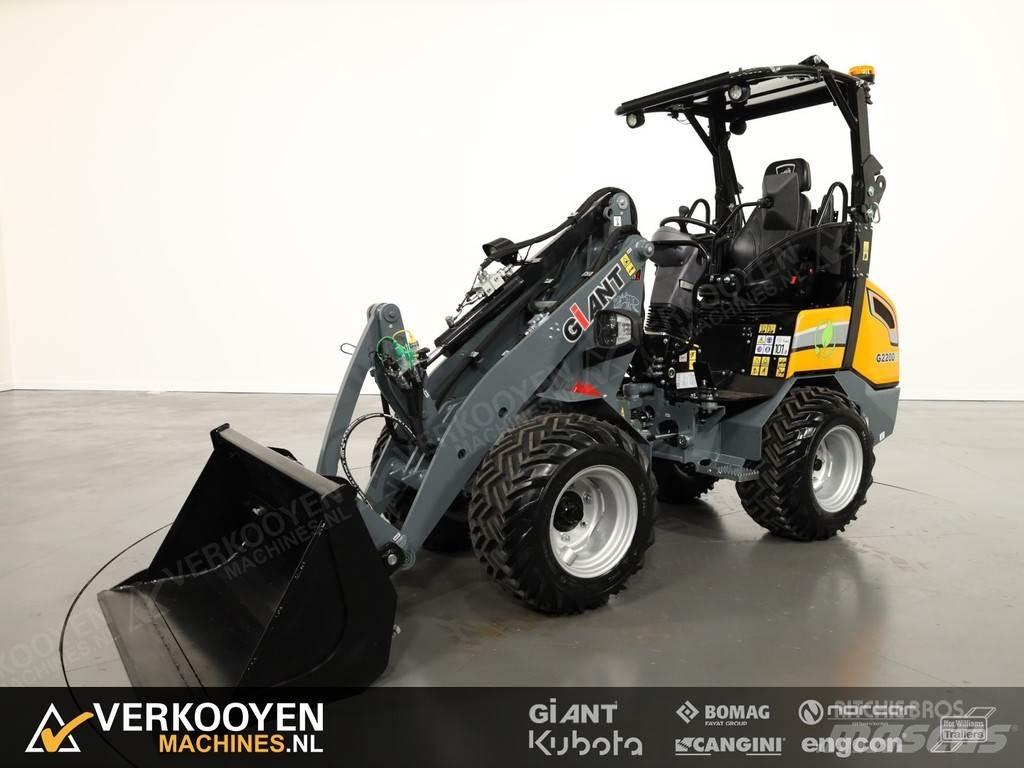 GiANT G2200E Wheel loaders