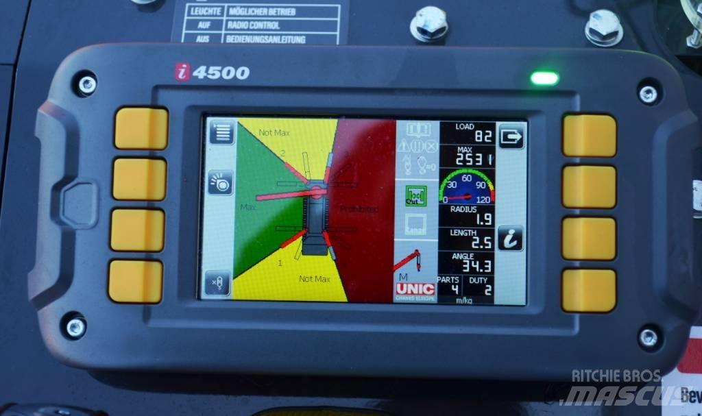 Unic B-350.2V Track mounted cranes