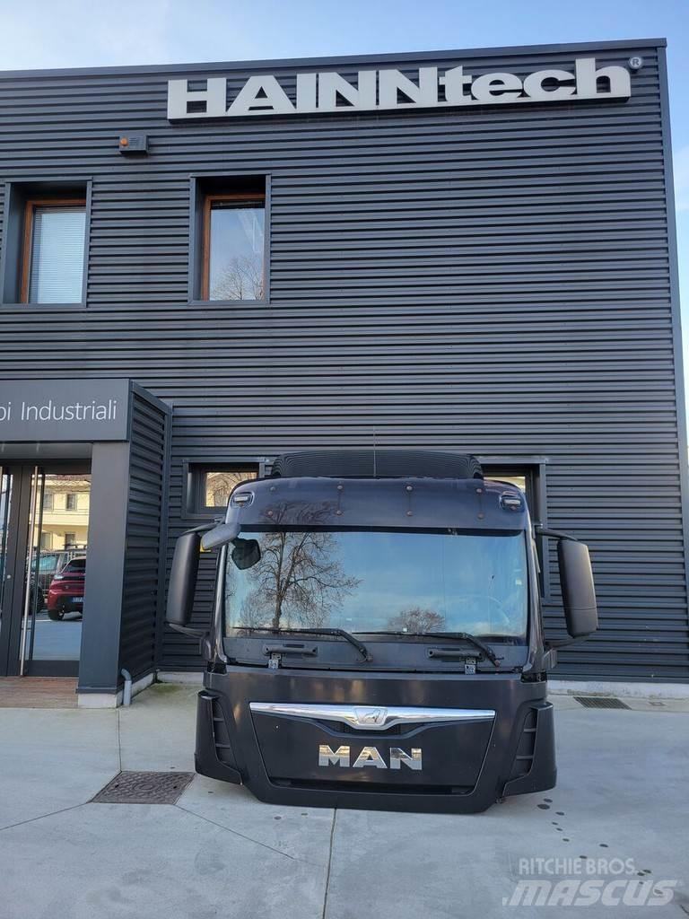 MAN TGS Cabins and interior