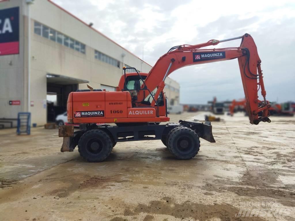 Doosan DX 140 W Wheeled excavators