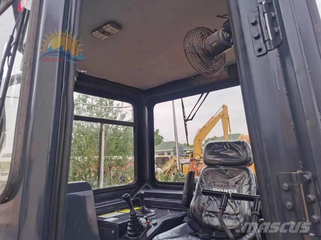Shantui SD 32 Crawler dozers