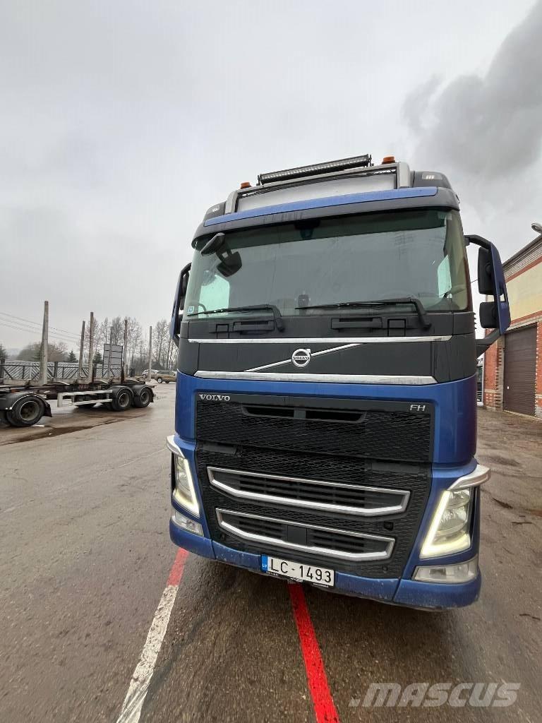 Volvo FH Timber trucks