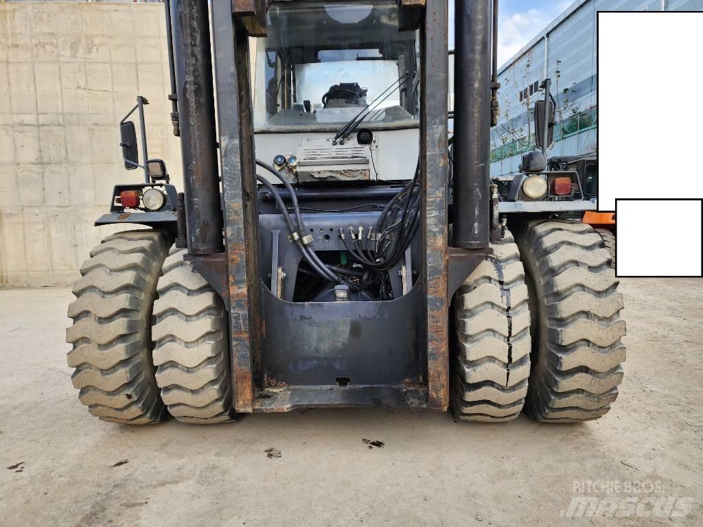 Kalmar DCE 330-12 Diesel trucks