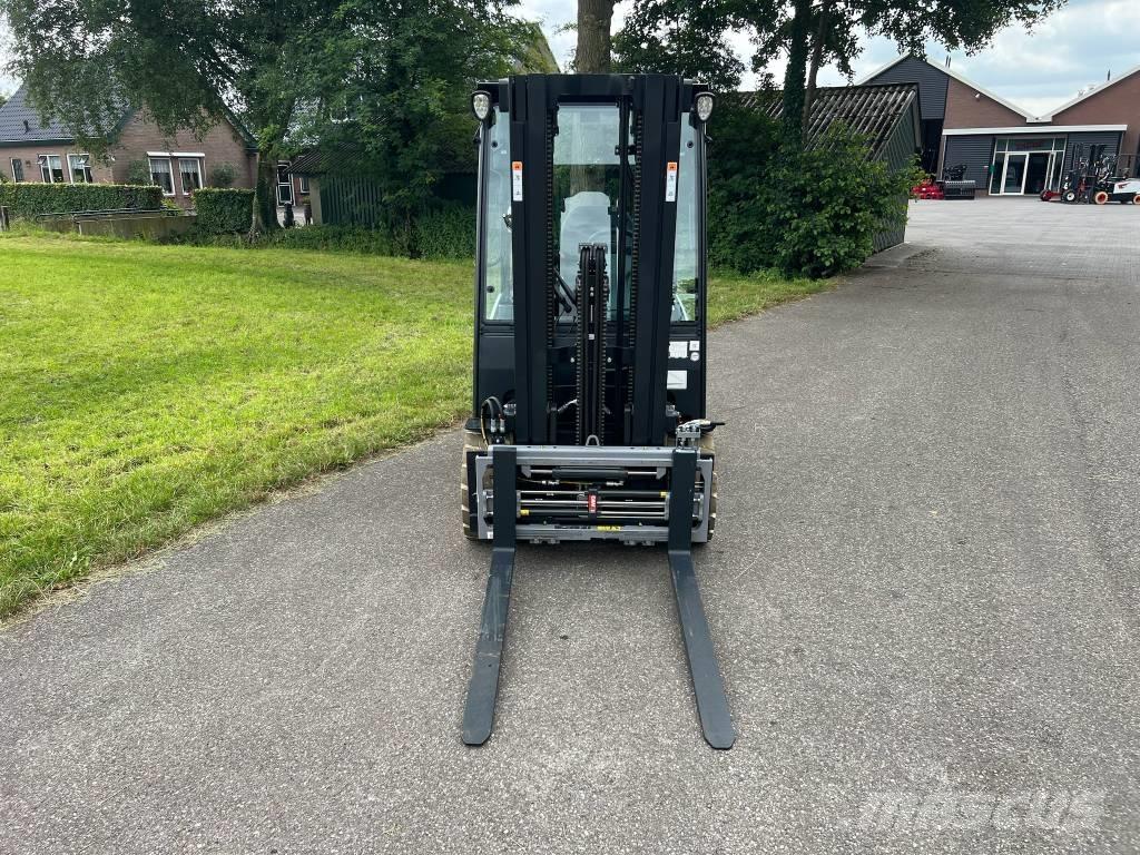 Bobcat B 25 X-7 Plus Electric forklift trucks