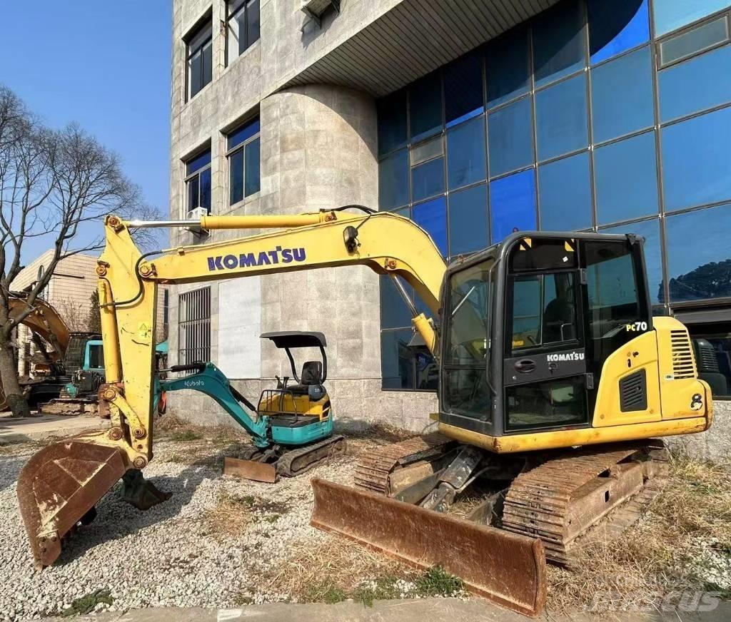 Komatsu PC70 Crawler excavators
