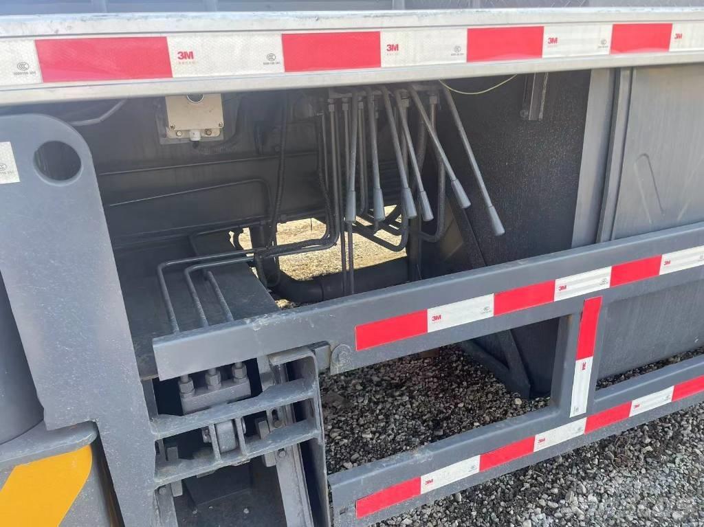 XCMG QY 70 K Rough terrain cranes