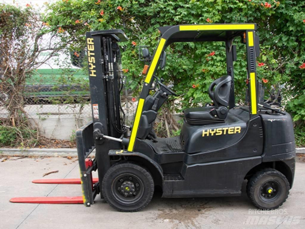 Hyster H2.5TX LPG trucks