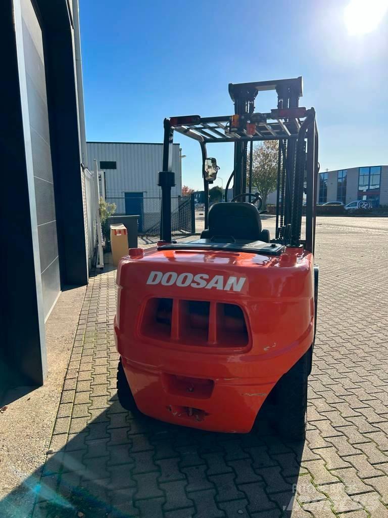 Doosan D50C-5 Diesel trucks