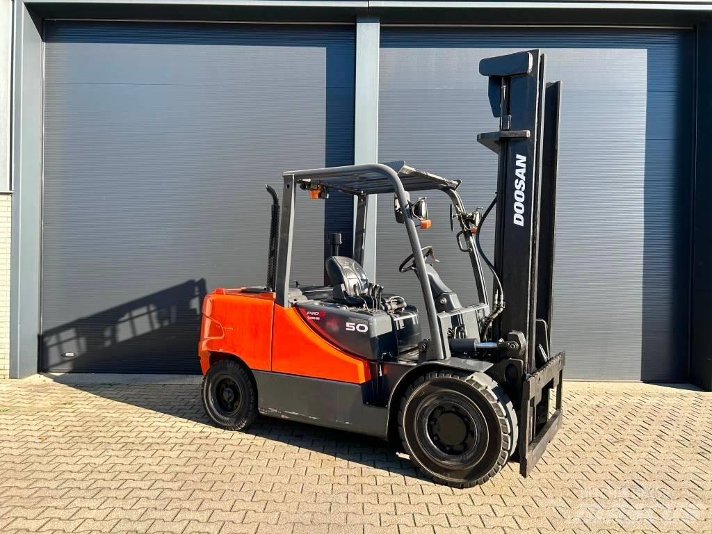 Doosan D50C-5 Diesel trucks
