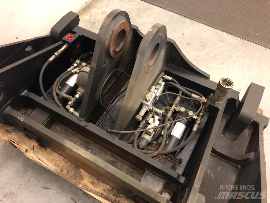 CAT 966 G Quick connectors