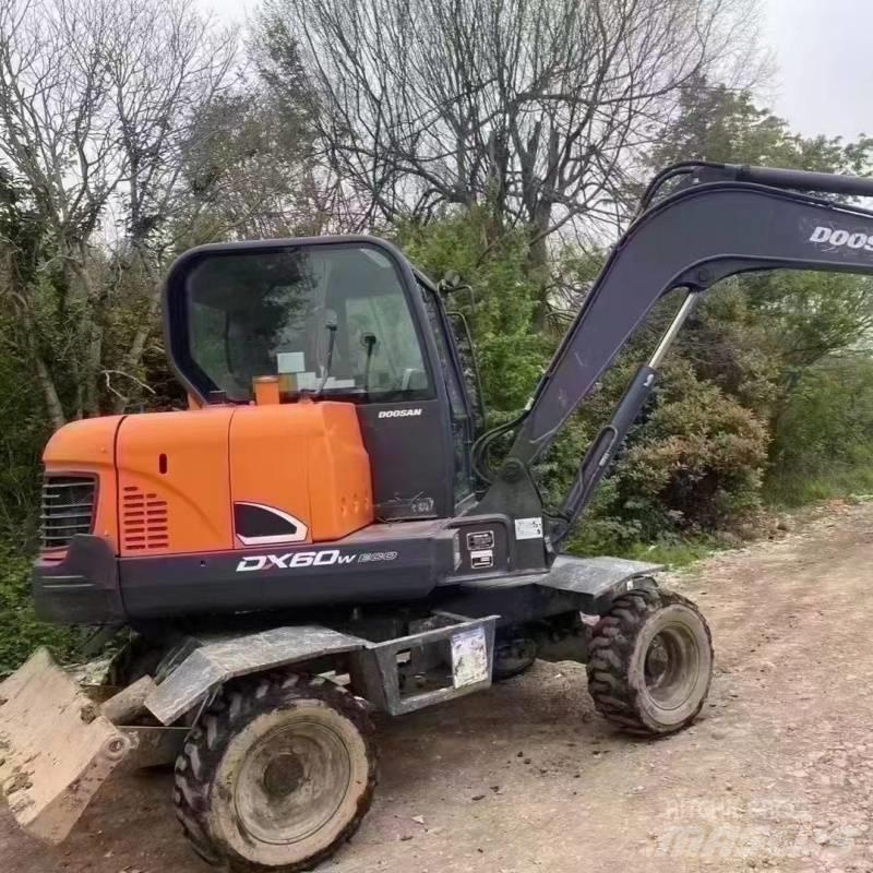 Doosan dx60w Wheeled excavators