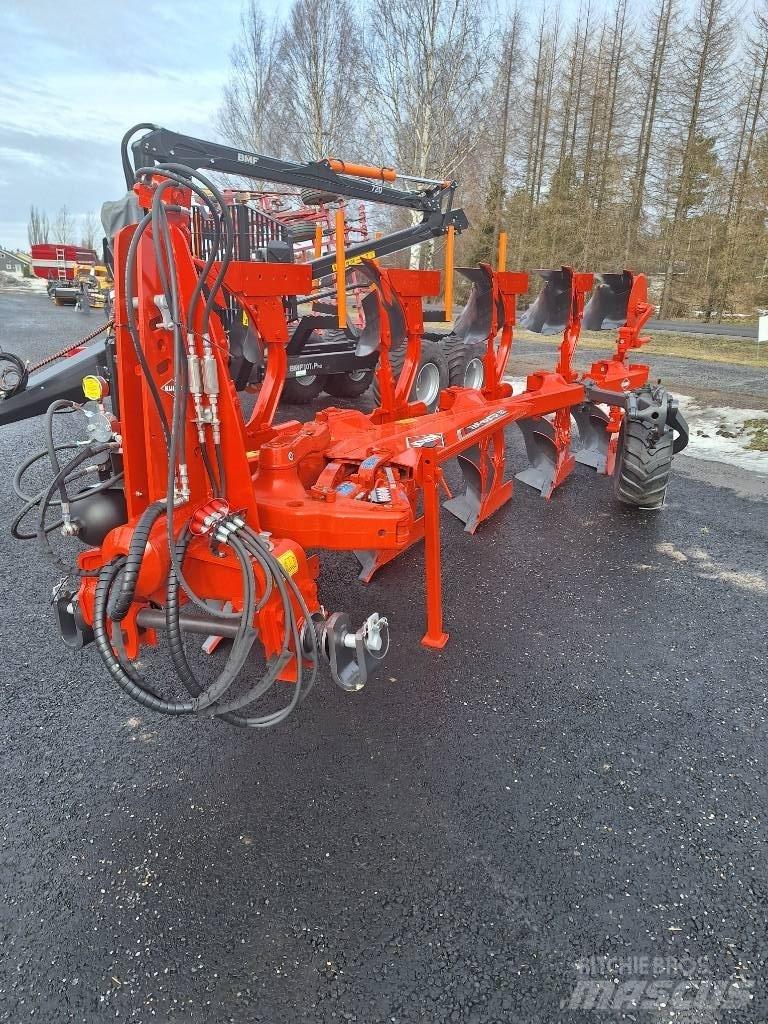 Kuhn Vari-Master 123 Reversible ploughs