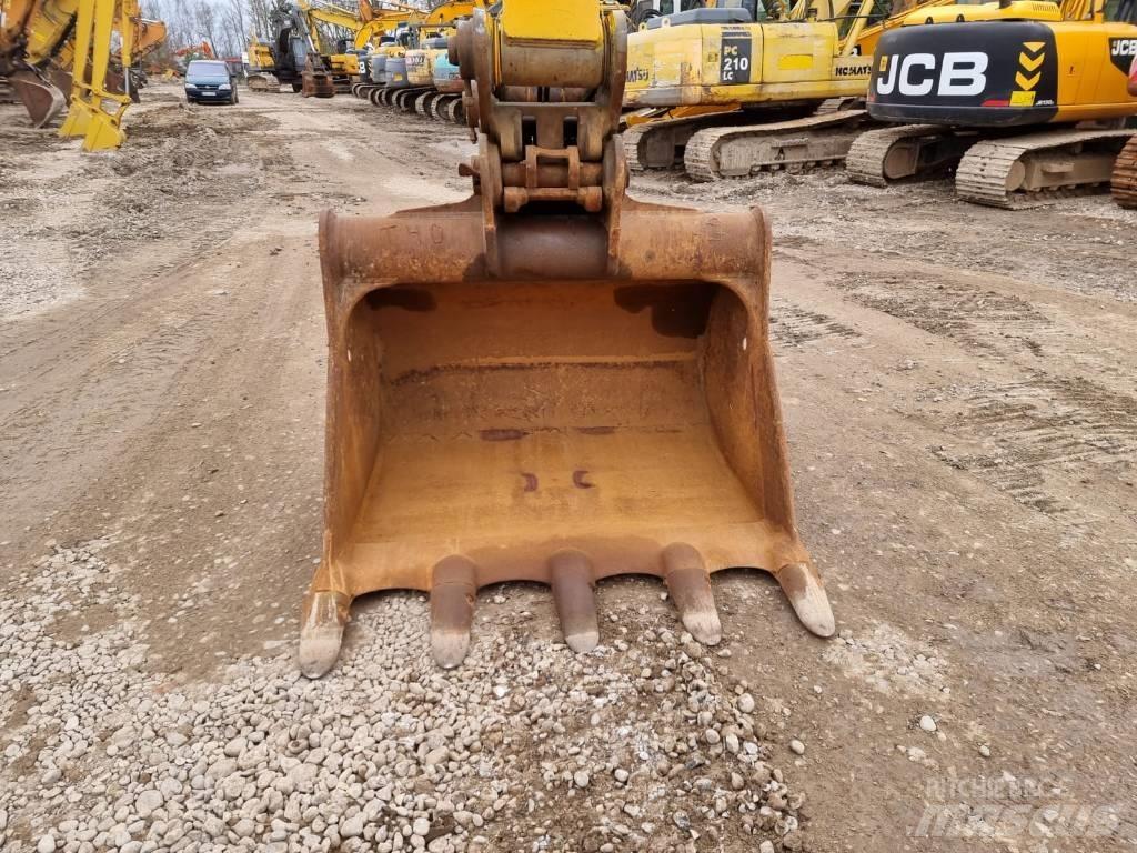 JCB JS 220 LC Crawler excavators