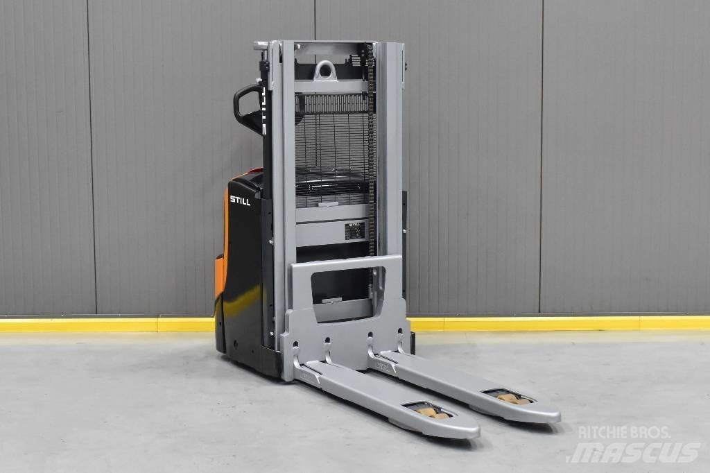 Still EXD 18 L Pedestrian stacker