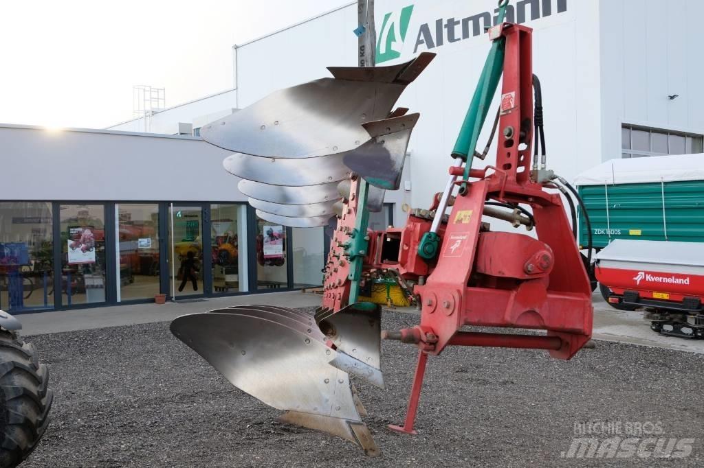 Kverneland LM100 Reversible ploughs