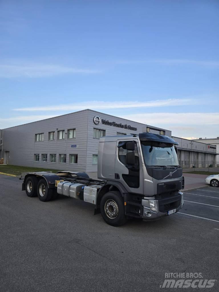 Volvo FE 320 Chassis Cab trucks
