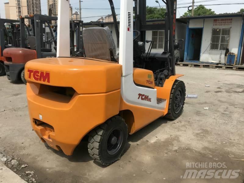 TCM FD 30 Diesel trucks