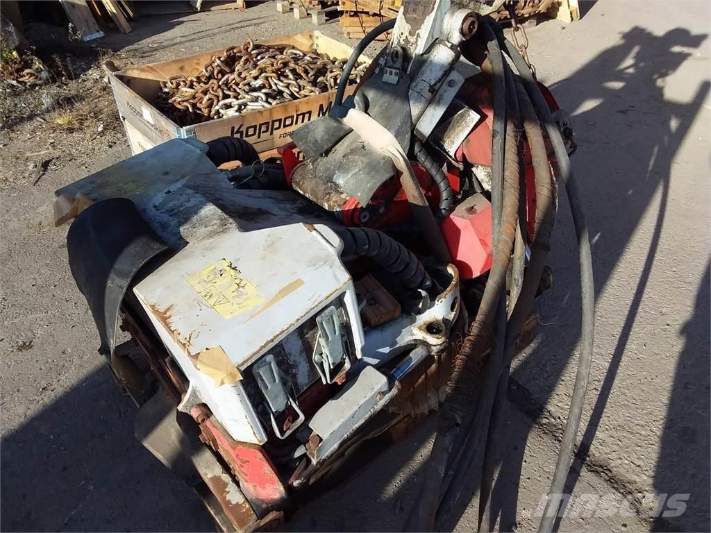 Log Max 4000T Harvester heads