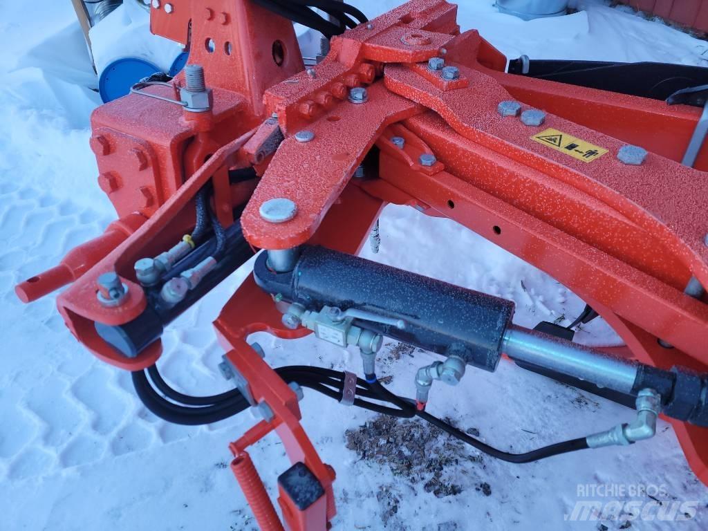 Kubota RM 3005V Reversible ploughs