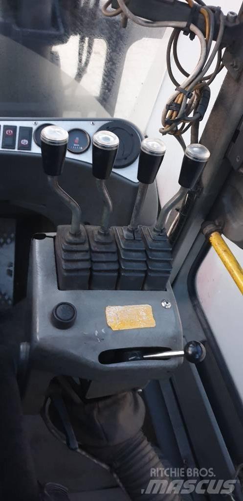 Kalmar DCD 80-9 Diesel trucks