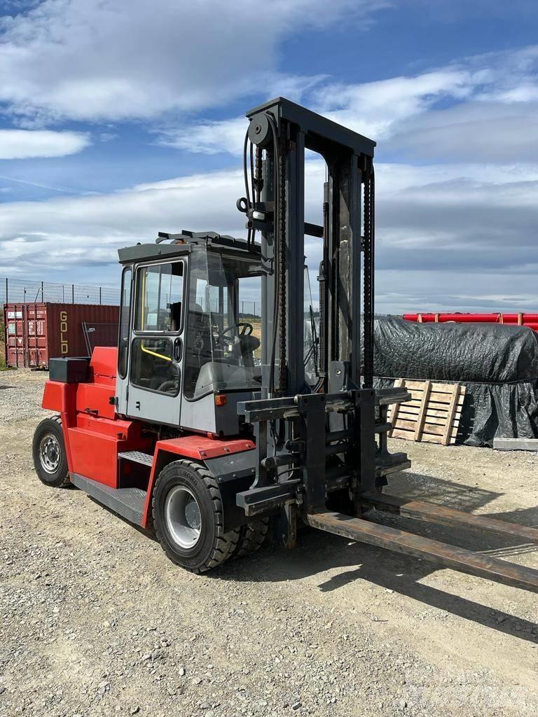 Kalmar DCD 80-9 Diesel trucks