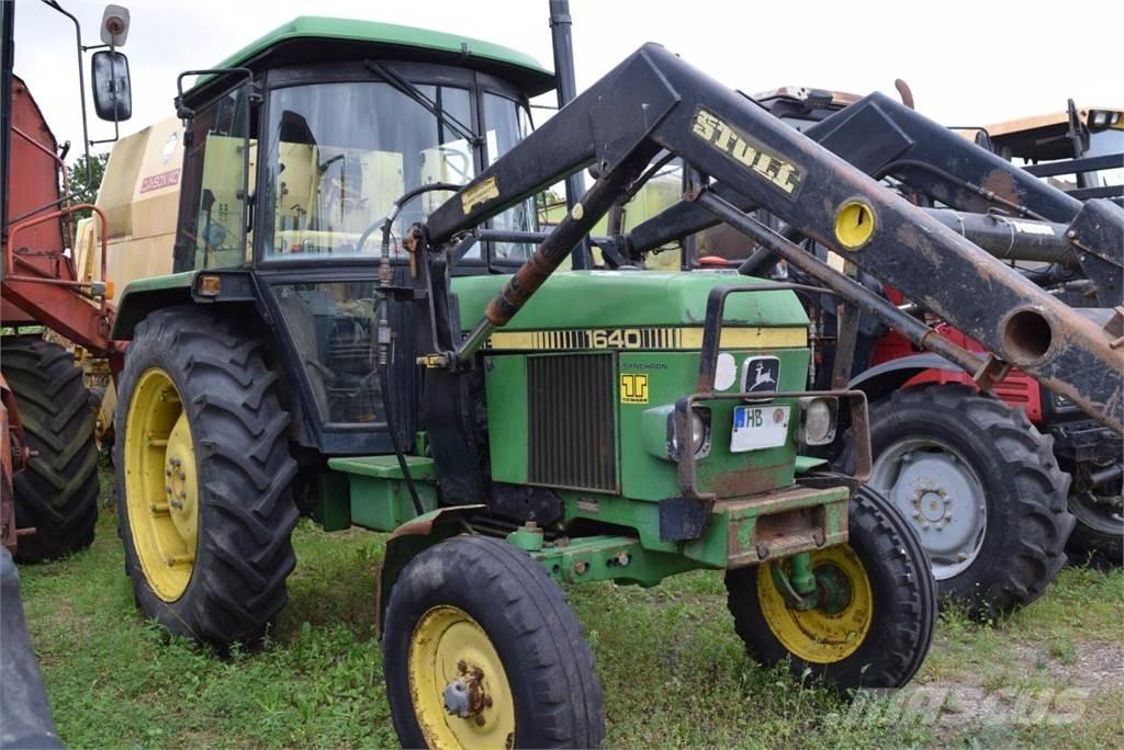 John Deere 1640 Tractors