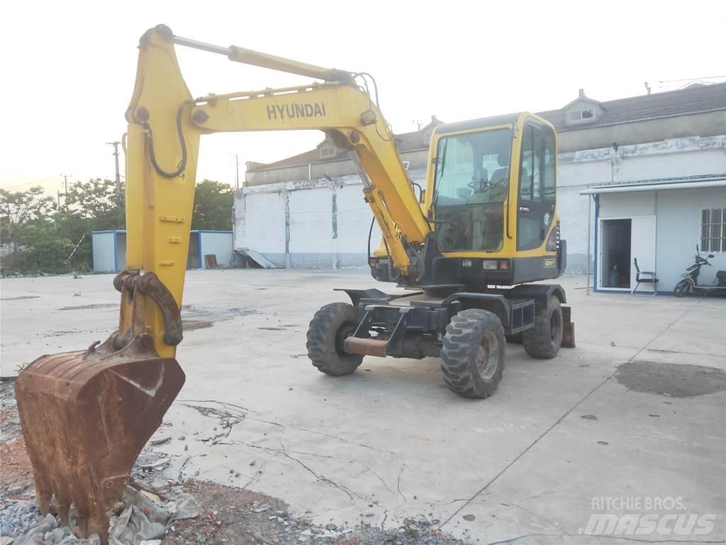 Hyundai R60W-7 Wheeled excavators