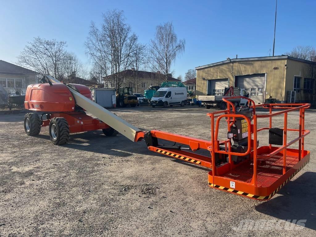 JLG 460 SJ Articulated boom lifts