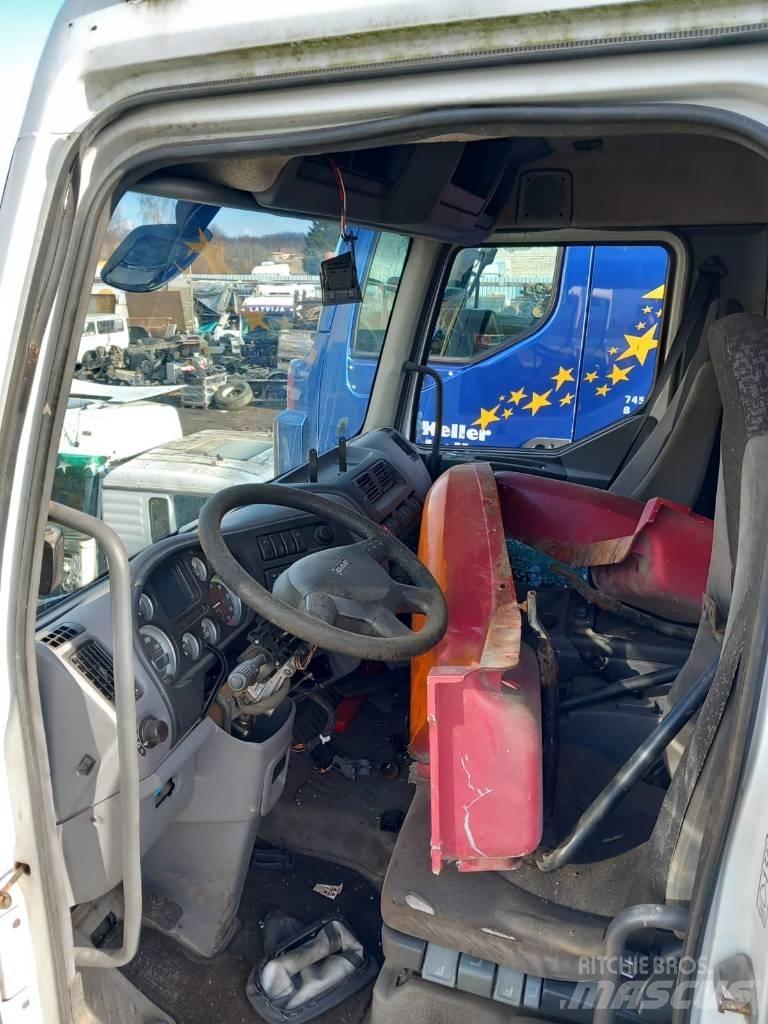 DAF LF45.160 Cabins and interior